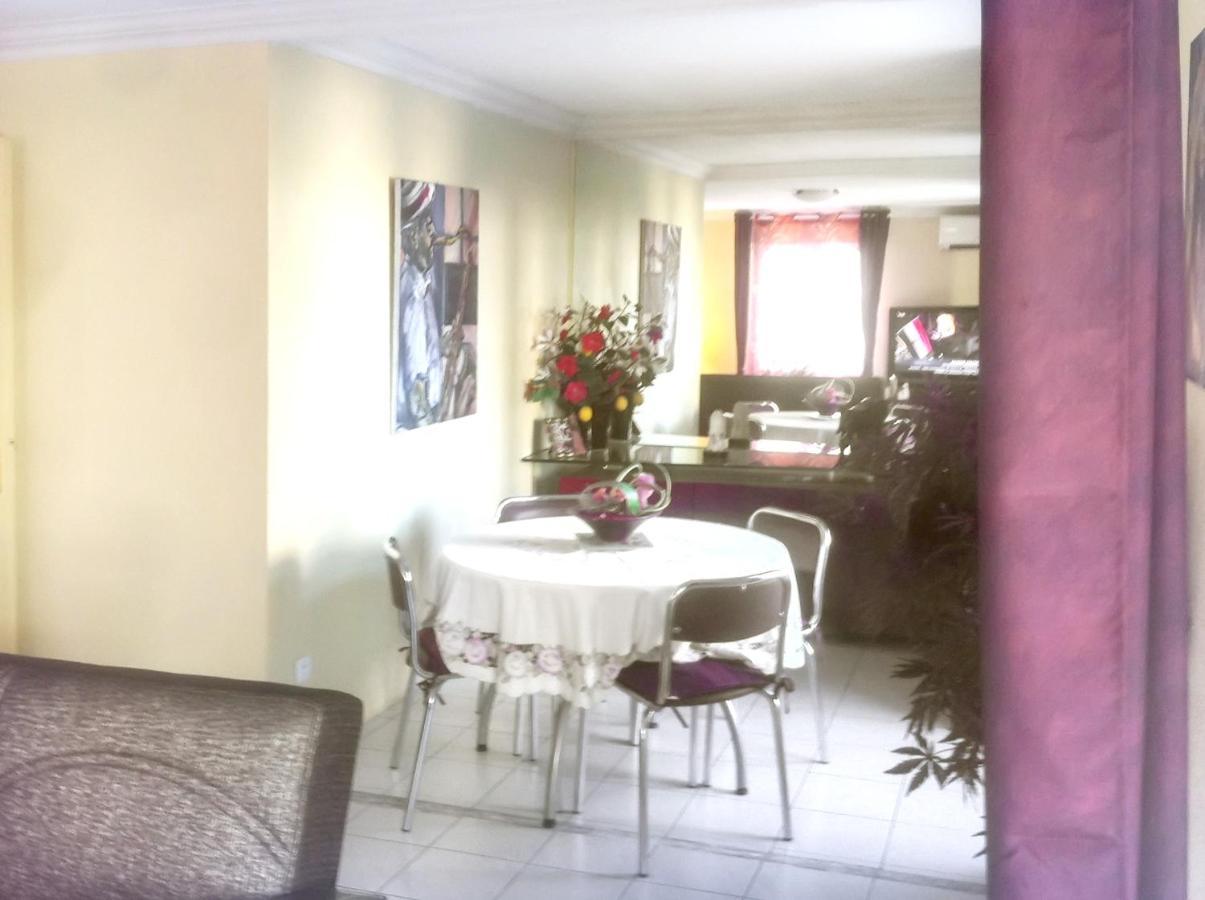 With 2 Bedrooms In With Balcony And Wifi Appartement Fréjus
