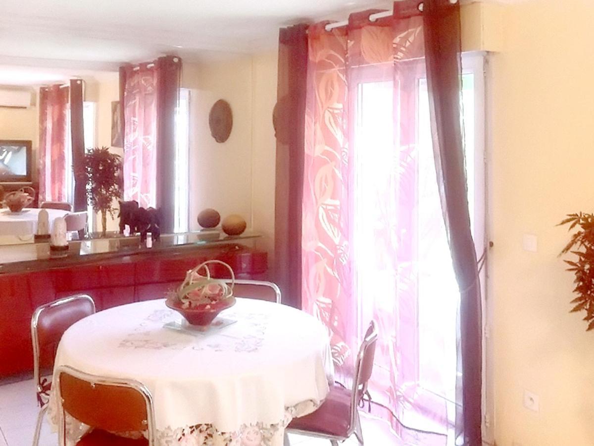 With 2 Bedrooms In With Balcony And Wifi Appartement