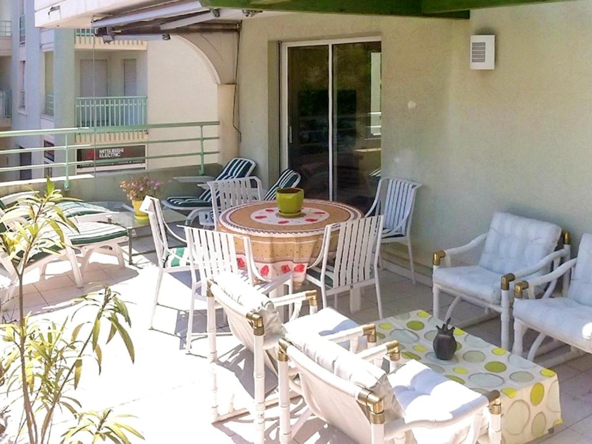 Appartement With 2 Bedrooms In With Balcony And Wifi Fréjus